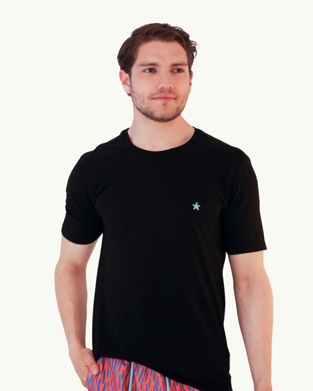 Camiseta Bordada Negra